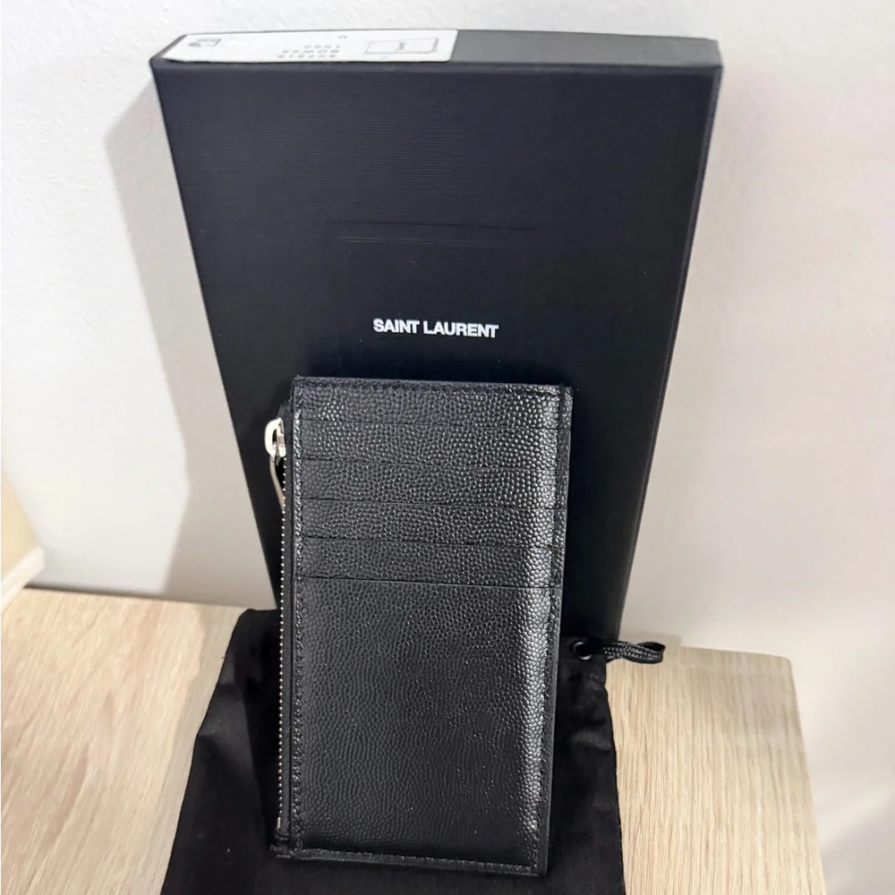 Authentic YSL CASSANDRE MATELASSÉ FRAGMENTS CARD CASE - Picture 3 of 6